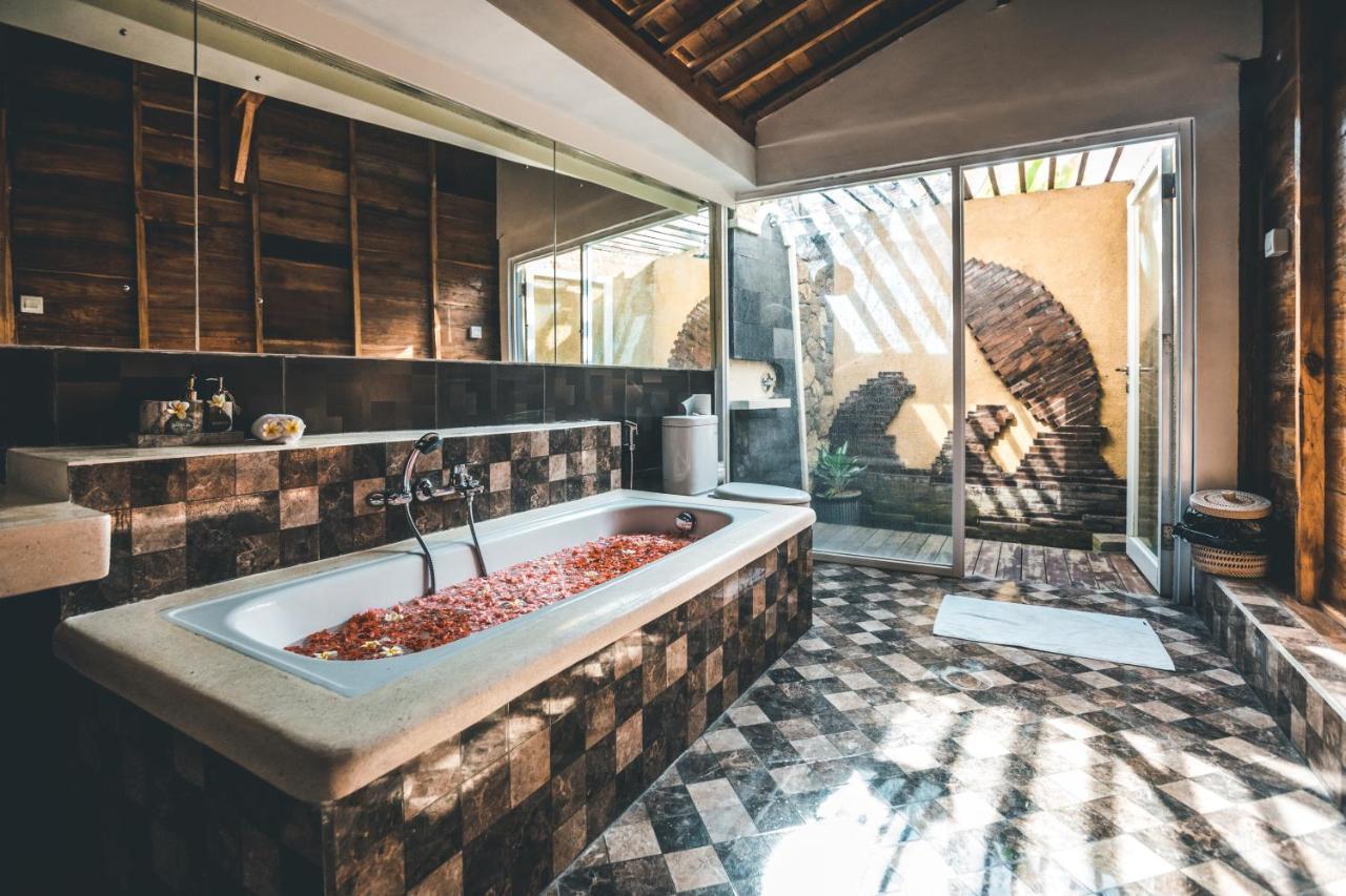 Ocho Bali Surf Camp Apartment Uluwatu  Ngoại thất bức ảnh